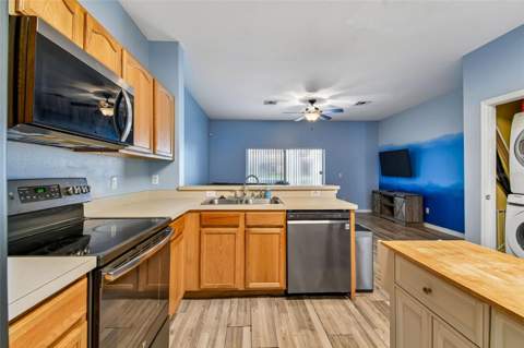 1405 Retreat Circle, Clermont FL - photo 8 of 56