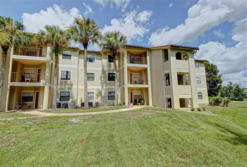 3038 PARKWAY BOULEVARD #305 home for sale in Blossom Park Villas A Condo