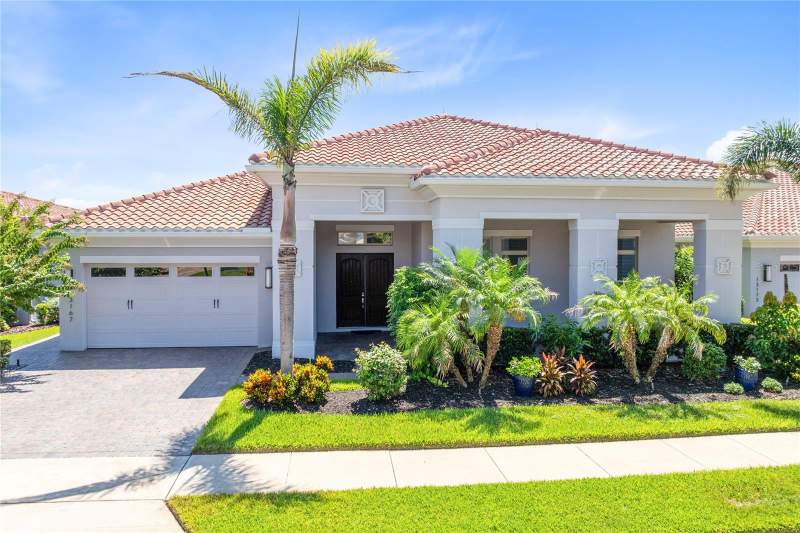 5 bedroom Single Family Residence at 13167 Alderley Drive, Eagle Creek, Orlando — photo 2