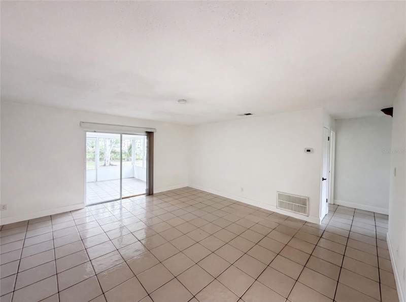 3 bedroom Single Family Residence at 2401 Myakka Drive, South Pointe, Orlando — photo 3