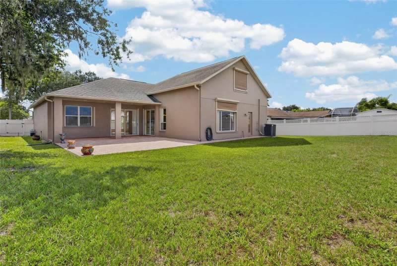 4 bedroom Single Family Residence at 10303 Tarragon Drive, Boyette Springs, Riverview — photo 2