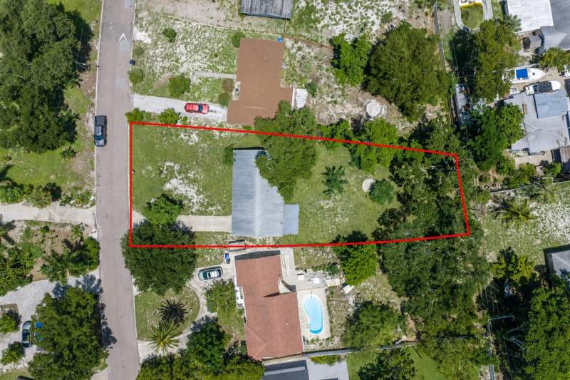 3 bedroom Single Family Residence at 930 Alcazar Way, Lakewood Estates Sec A, St Petersburg — photo 2