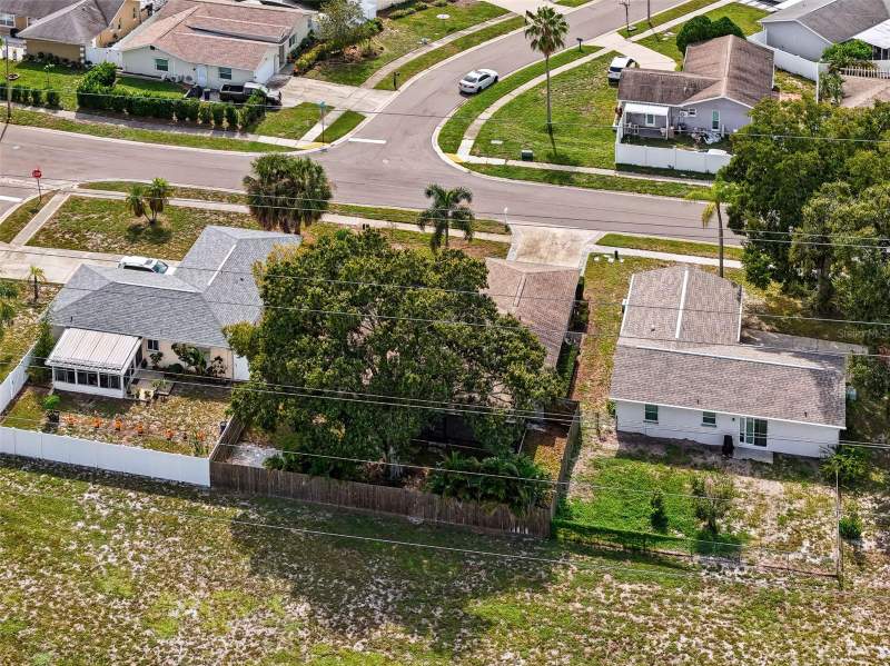 3 bedroom Single Family Residence at 744 Green Valley Road, Green Valley Estates Unit Two, Palm Harbor — photo 2