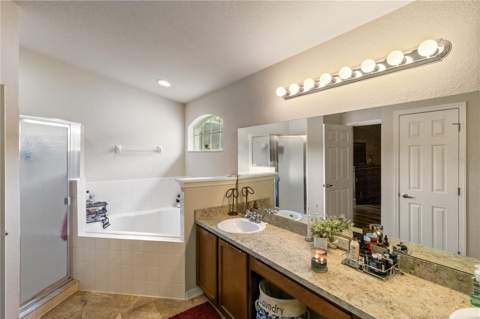 4562 Fairway Oaks Drive, Mulberry FL - photo 18 of 42