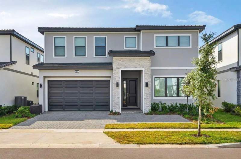 5803 HIGH SEAS DRIVE home for sale in Paradiso Grande