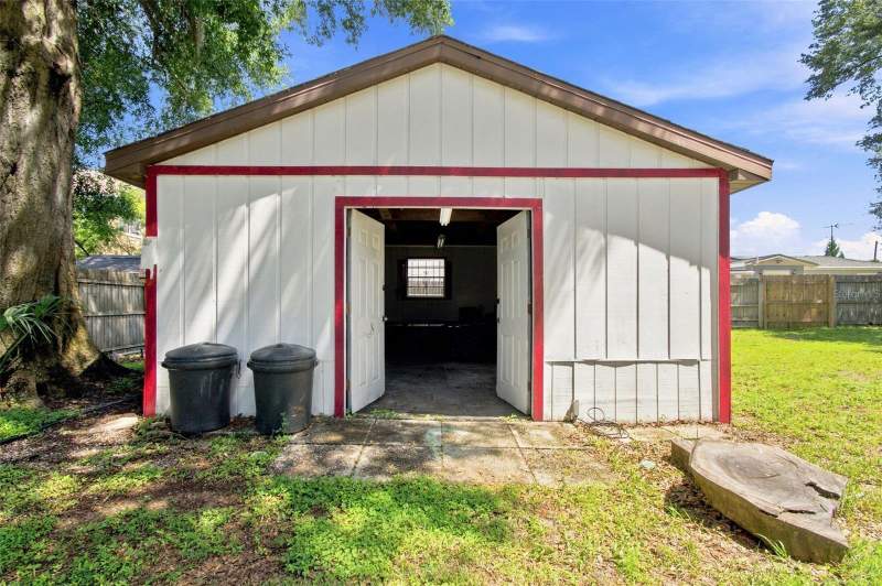 3 bedroom Single Family Residence at 5206 Parade Street, Terrace Park Unit 5 Rev, Temple Terrace — photo 3