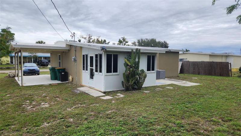 3 bedroom Single Family Residence at 21147 Bersell Avenue, Port Charlotte Sec 045, Port Charlotte — photo 4