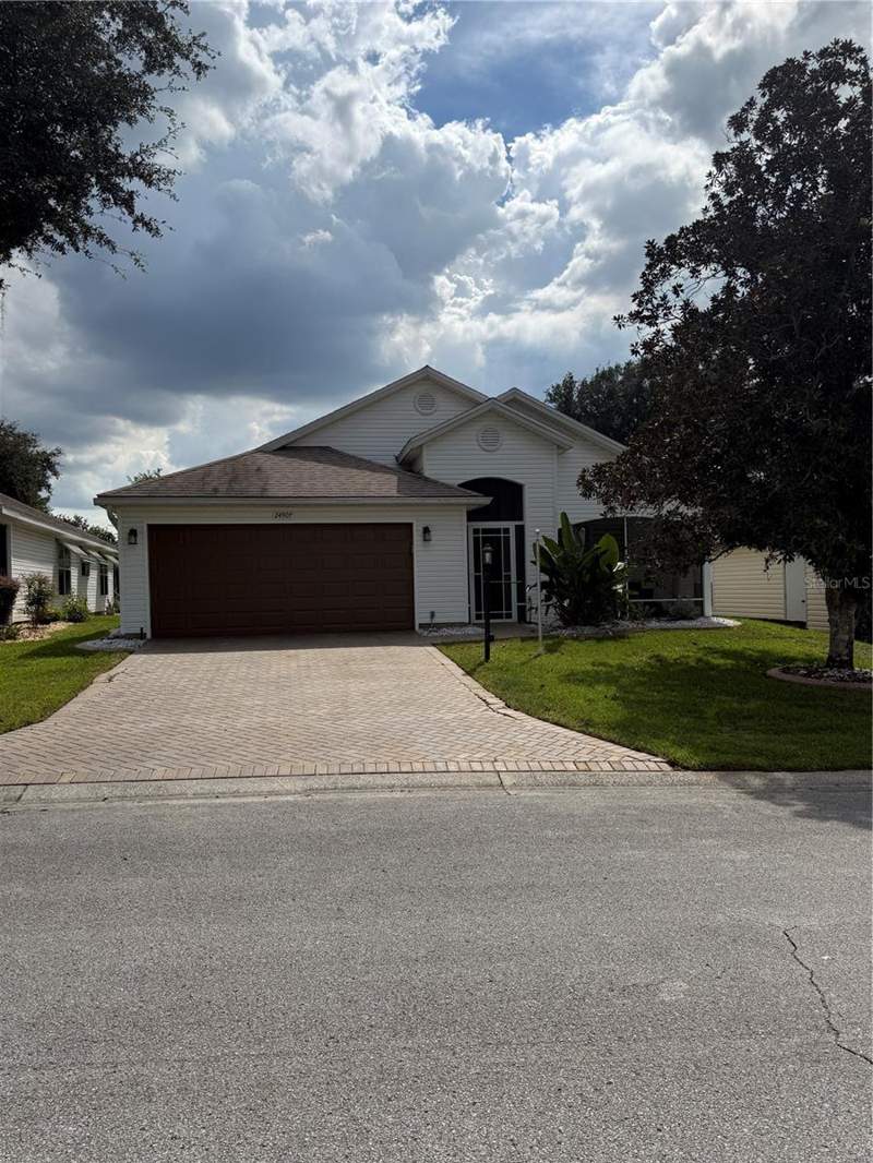 3 bedroom Single Family Residence at 24907 Cranes Roost Circle, Plantation At Leesburg Golfview, Leesburg — photo 4