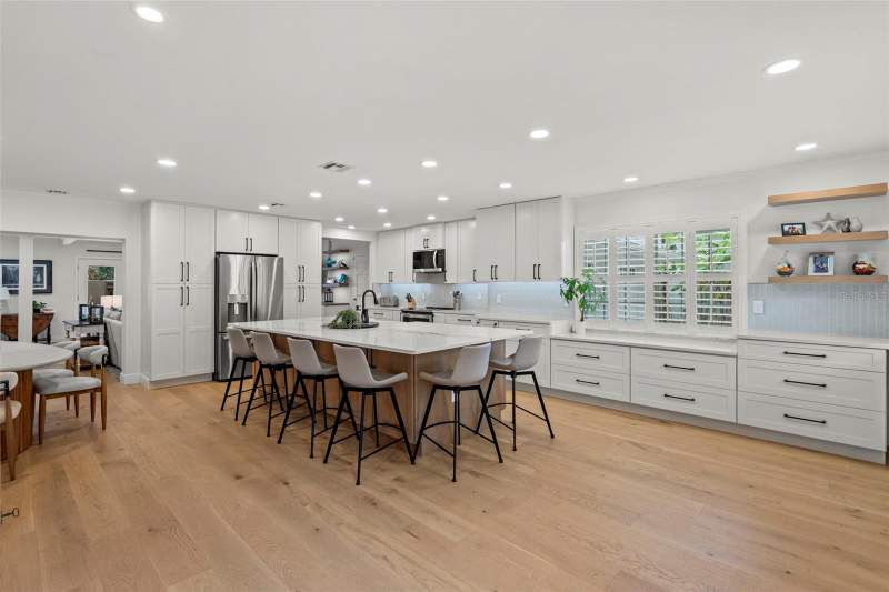 4 bedroom Single Family Residence at 480 W Davis Boulevard, Davis Islands Pb10 Pg52 To 57, Tampa — photo 4