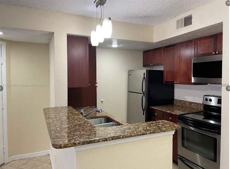 1 bedroom Condominium at 5160 Conroy Road #14, Residences/Millenia, Orlando — photo 4