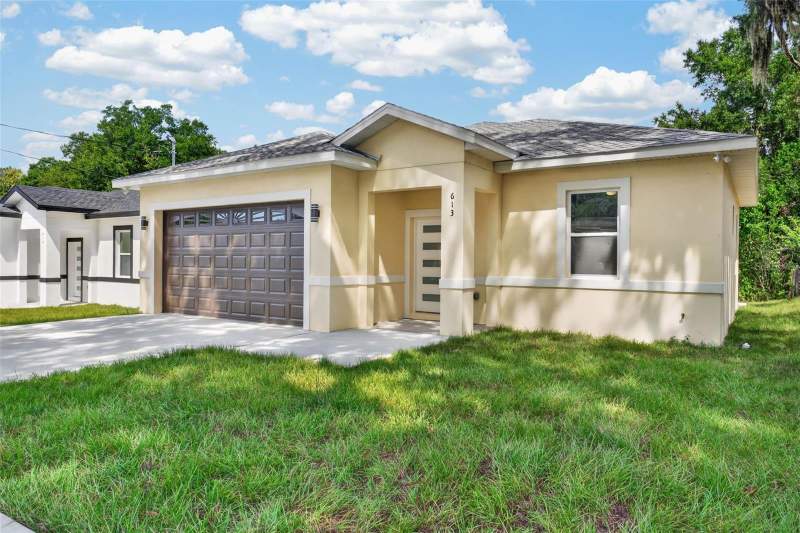 3 bedroom Single Family Residence at 613 W Valencia Street, Belleview Park Sub, Lakeland — photo 2