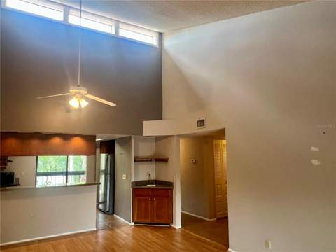 142 Woodlake Wynde #48, Oldsmar FL - photo 6 of 6