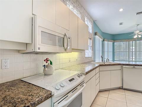 9289 Penelope Drive, Weeki Wachee FL - photo 9 of 27