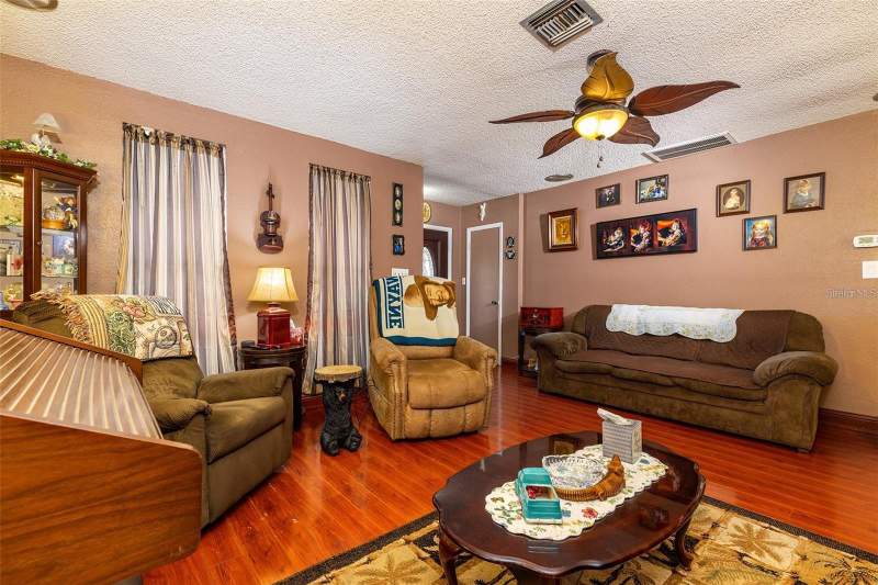 4 bedroom Single Family Residence at 12095 102nd Avenue, Orangewood Highlands, Seminole — photo 2
