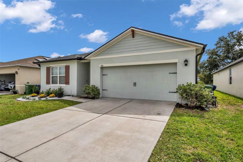 4 bedroom Single Family Residence at 988 Cambridge Drive, Lucerne Park Reserve, Winter Haven — photo 3