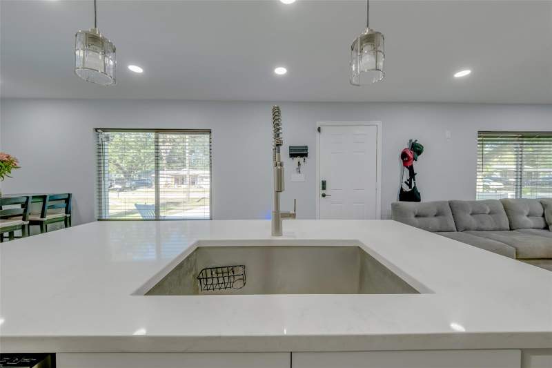 3 bedroom Single Family Residence at 1814 Sylvan Drive, Harbor Vista, Clearwater — photo 4