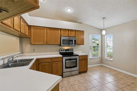 1052 Brielle Avenue, Oviedo FL - photo 15 of 44