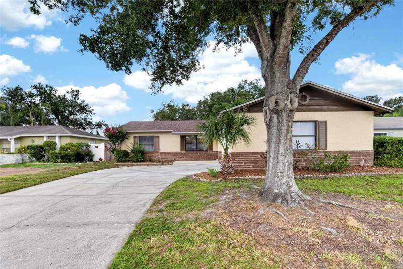 3 bedroom Single Family Residence at 1006 SAXON COURT, WOODBERY ESTATES, BRANDON — photo 2