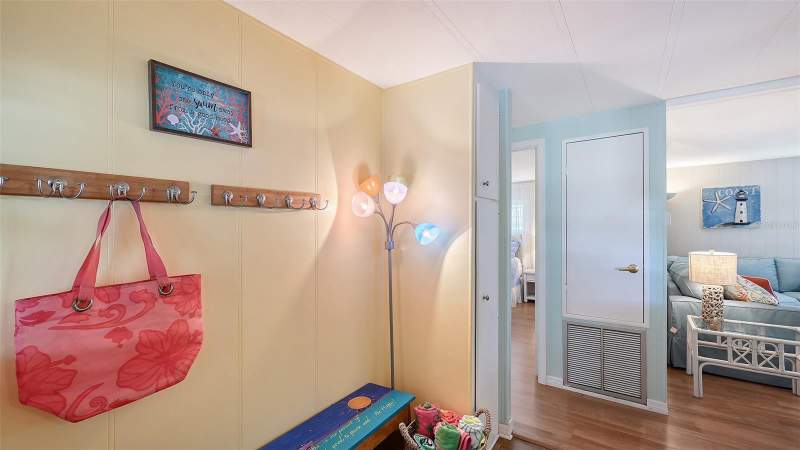 2 bedroom Mobile Home at 49 Caballo Way, Palma Sola Shores, Bradenton — photo 2