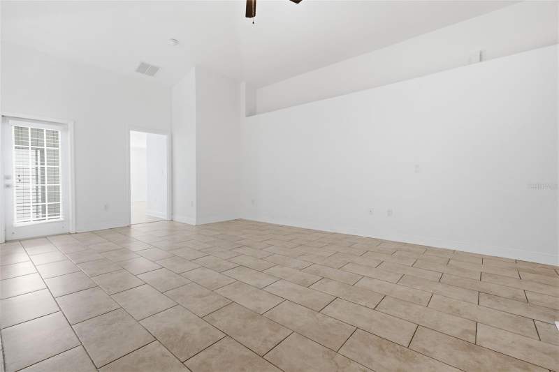 3 bedroom Single Family Residence at 14310 Edinburgh Moor Drive, Ayersworth Glen, Wimauma — photo 3