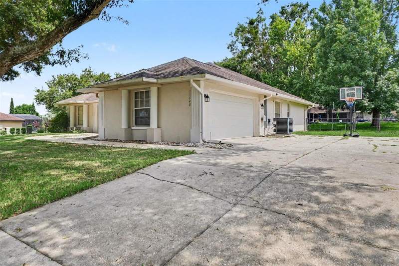 3 bedroom Single Family Residence at 11648 Grand Bay Boulevard, Hills Of Lake Louisa, Clermont — photo 5