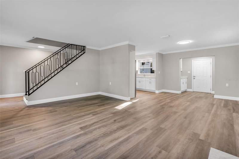 3 bedroom Single Family Residence at 216 S Shore Crest Drive, Beach Park, Tampa — photo 4