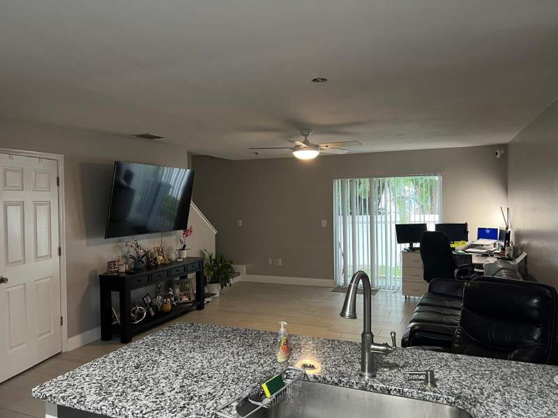 3 bedroom Townhouse at 8423 Edgewater Place Boulevard, Edgewater Place, Tampa — photo 3