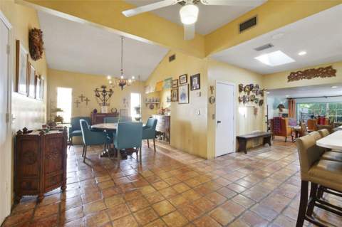 1121 Shorewood Drive, Orlando FL - photo 9 of 35