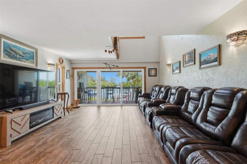 3 bedroom Townhouse at 1375 Pinellas Bayway #39, Pirates Cove Club Condo, Tierra Verde — photo 3