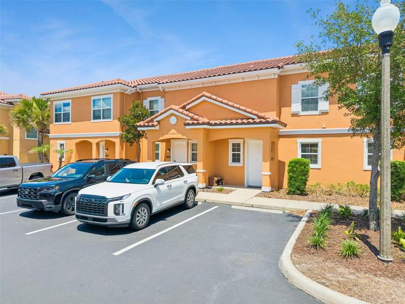 2 bedroom Townhouse at 2617 Bugatti Court, Regal Oaks, Kissimmee — photo 2