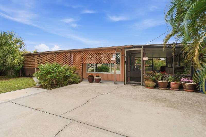 2 bedroom Single Family Residence at 857 Palmetto Street, Pineland Sub, Englewood — photo 3