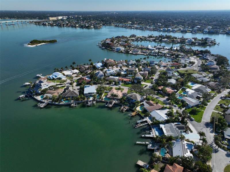 3 bedroom Single Family Residence at 410 Harbor Drive, Indian Beach Re-Revised 20th Add, Indian Rocks Beach — photo 5