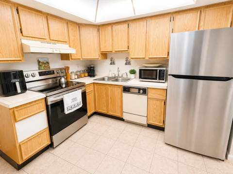 1131 Orange Tree Circle #C, Palm Harbor FL - photo 6 of 6