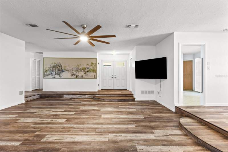 2 bedroom Single Family Residence at 3921 Pin Oaks Street, Glen Oaks Country Club Estates, Sarasota — photo 5