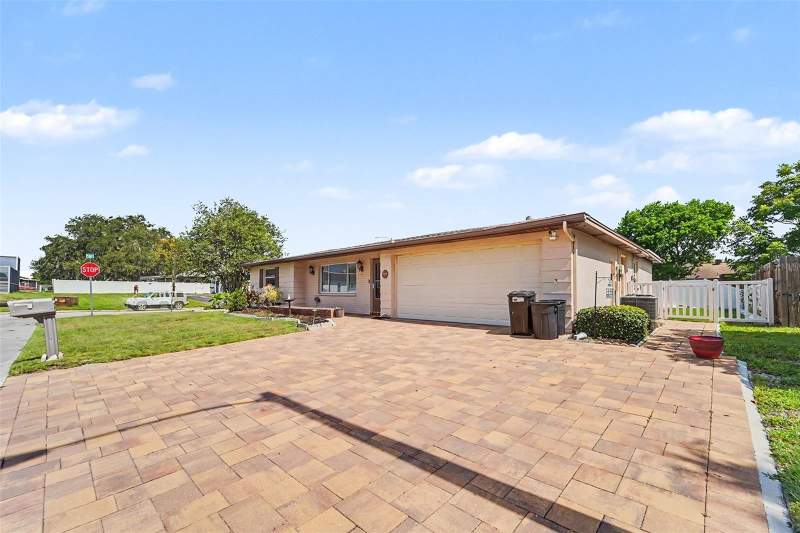 3 bedroom Single Family Residence at 7015 Moravian Drive, Embassy Hills, Port Richey — photo 2