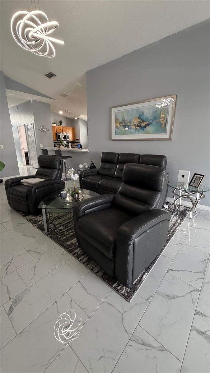 5 bedroom Single Family Residence at 952 Clear Creek Circle, Clear Creek Ph Three Sub, Clermont — photo 5
