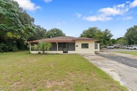 1404 E Alfred Street, Tavares FL - photo 7 of 40