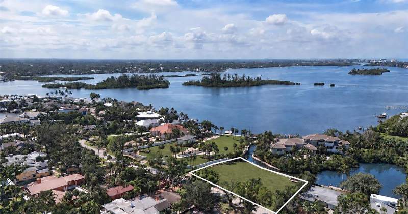 5 bedroom Single Family Residence at 546 Freeling Drive, Bay Island, Sarasota — photo 5