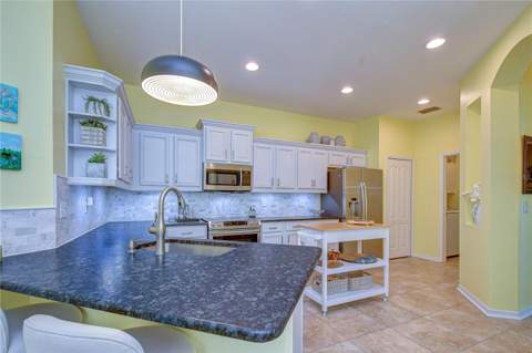 3332 Chapel Creek Circle, Wesley Chapel FL - photo 13 of 80