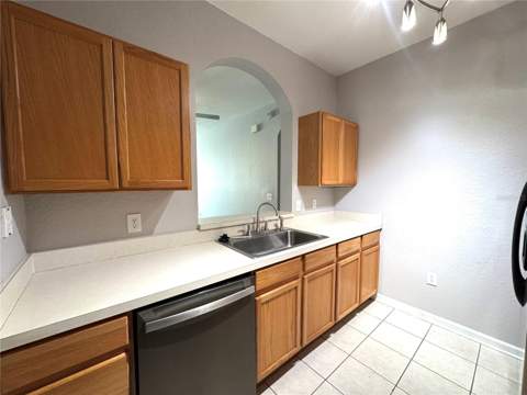 8660 Buccilli Drive #305, Orlando FL - photo 10 of 12
