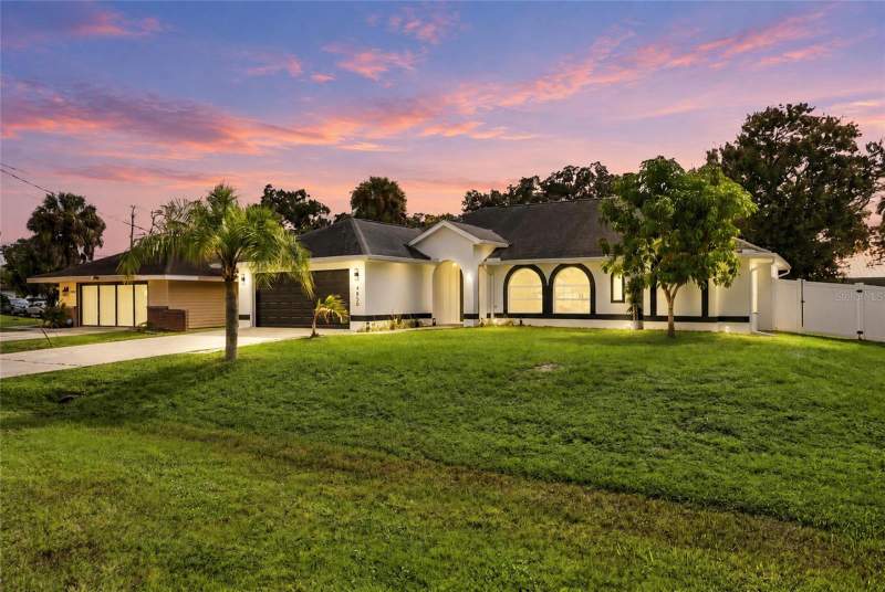 3 bedroom Single Family Residence at 4850 S Salford Boulevard, Port Charlotte Sub 04, North Port — photo 2