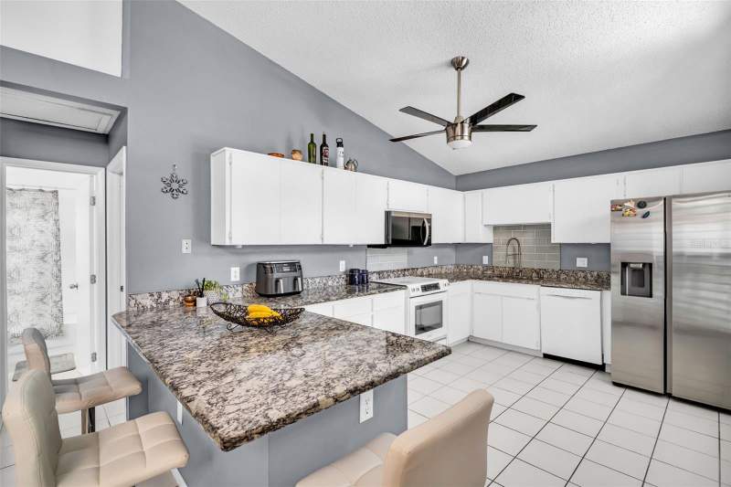 2 bedroom Villa at 3067 Pointer Drive, Fox Lake Twnhms, Palm Harbor — photo 2