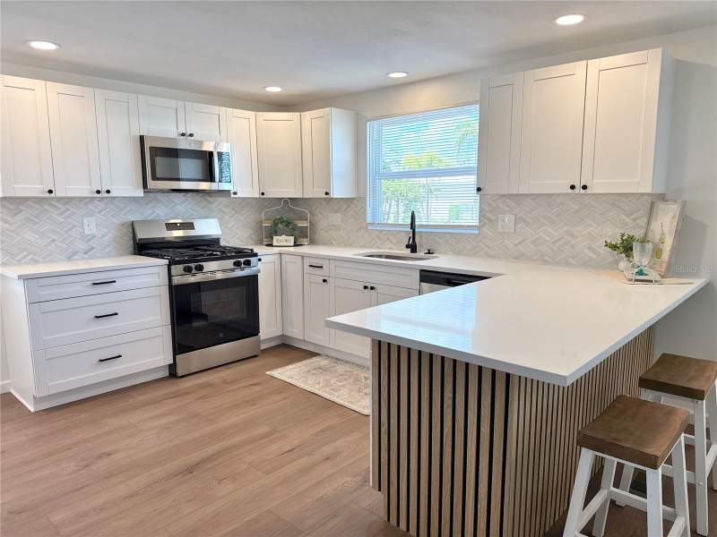 3 bedroom Mobile Home at 7271 Mount Arlington Drive #430, Mobel Americana Mobile Home Park Unrec, St Petersburg — photo 3