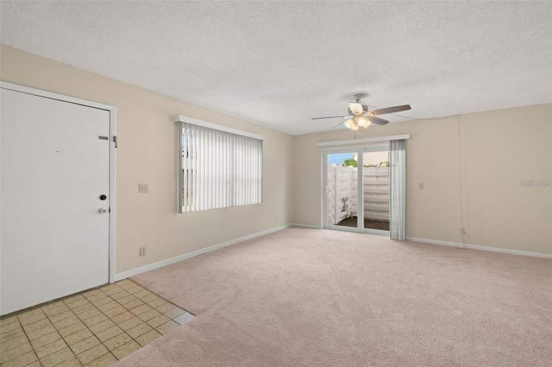2 bedroom Townhouse at 3247 38th Way #C, West Shore Village Two, St Petersburg — photo 5