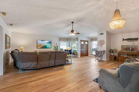 8004 NW 11th Avenue, Bradenton FL - photo 12 of 48