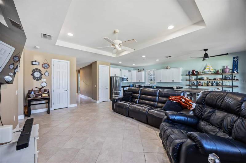 3 bedroom Single Family Residence at 2600 Sherman Oak Drive, Cedar Grove Ph 1B, North Port — photo 5