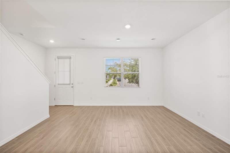 3 bedroom Townhouse at 17723 Japonica Bloom Drive, Northlake At Ovation Phase 1, Winter Garden — photo 4