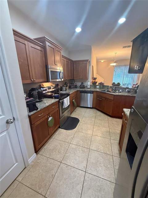 4884 Poolside Drive, St Cloud FL - photo 6 of 6