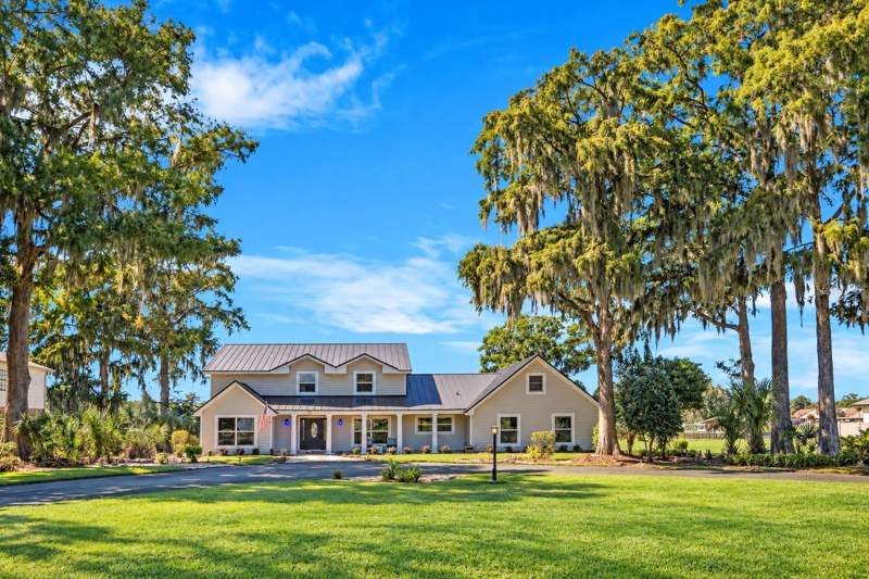 4 bedroom Single Family Residence at 1201 S 9th Street, Leesburg Palmora Park Annex, Leesburg — photo 2