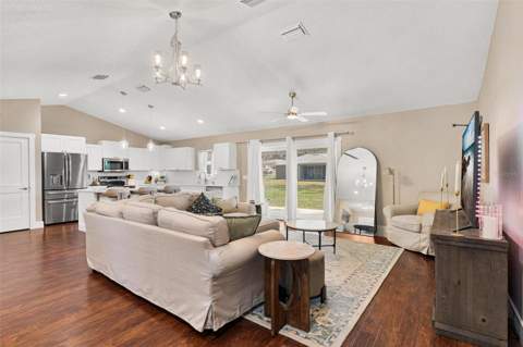 206 Shannon Lane, Lady Lake FL - photo 18 of 40